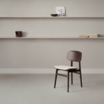 Moderner NY11 Designerstuhl von Norr11 für stilvolles Esszimmer
