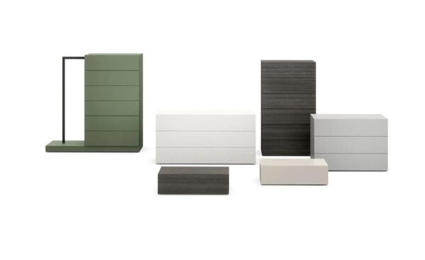 Moderne Easy Kommoden von Novamobili in verschiedenen Ausführungen und Größen.