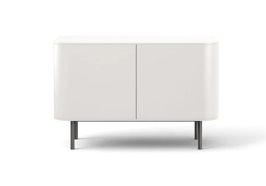 Moderne Fjord Kommoden von Novamobili mit elegantem Design und hochwertiger Verarbeitung.