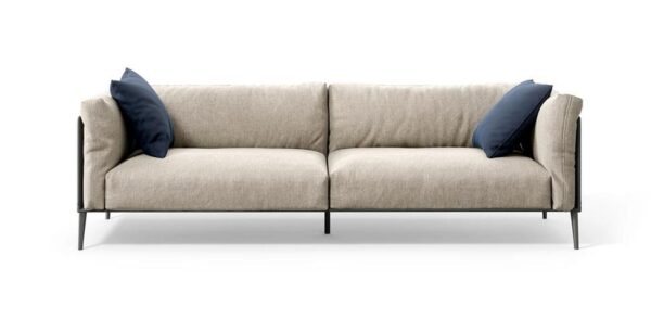Modernes Kubi Sofa von Novamobili mit elegantem italienischem Design und hochwertiger Polsterung.