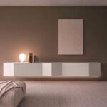 Luxuriöse Louvre Kommode von Olivieri mit elegantem Design und hochwertiger Verarbeitung.