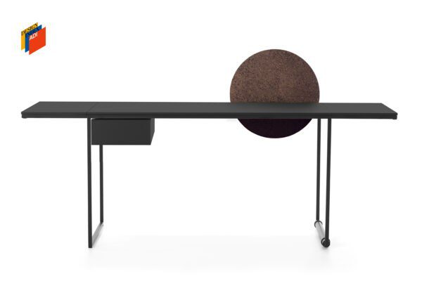 Eleganter Opinion Ciatti Macis Schreibtisch mit modernem Design für stilvolles Arbeiten im Büro.