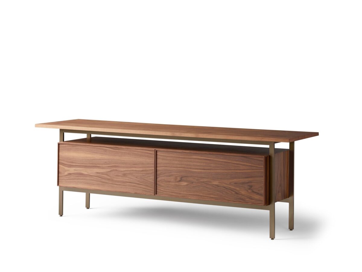 Moderne Chicago Kommode von Punt aus edlem Mehrschichtholz mit minimalistischem Design.