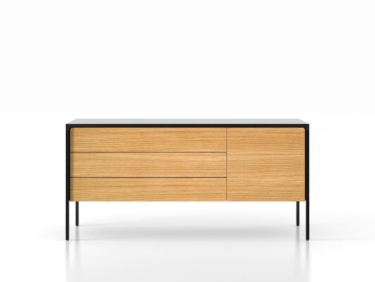 Moderne Punt Tactile 2 Kommode mit elegantem Design und praktischen Schubladen.