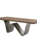 Eleganter Riva 1920 Bree 5 Esstisch aus Massivholz mit modernem Design.