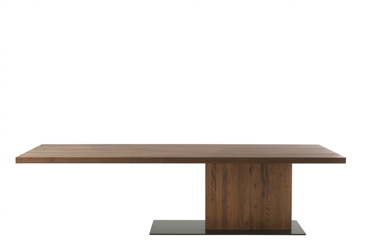 Moderner Riva 1920 Liam Esstisch aus massivem Holz mit elegantem Design.