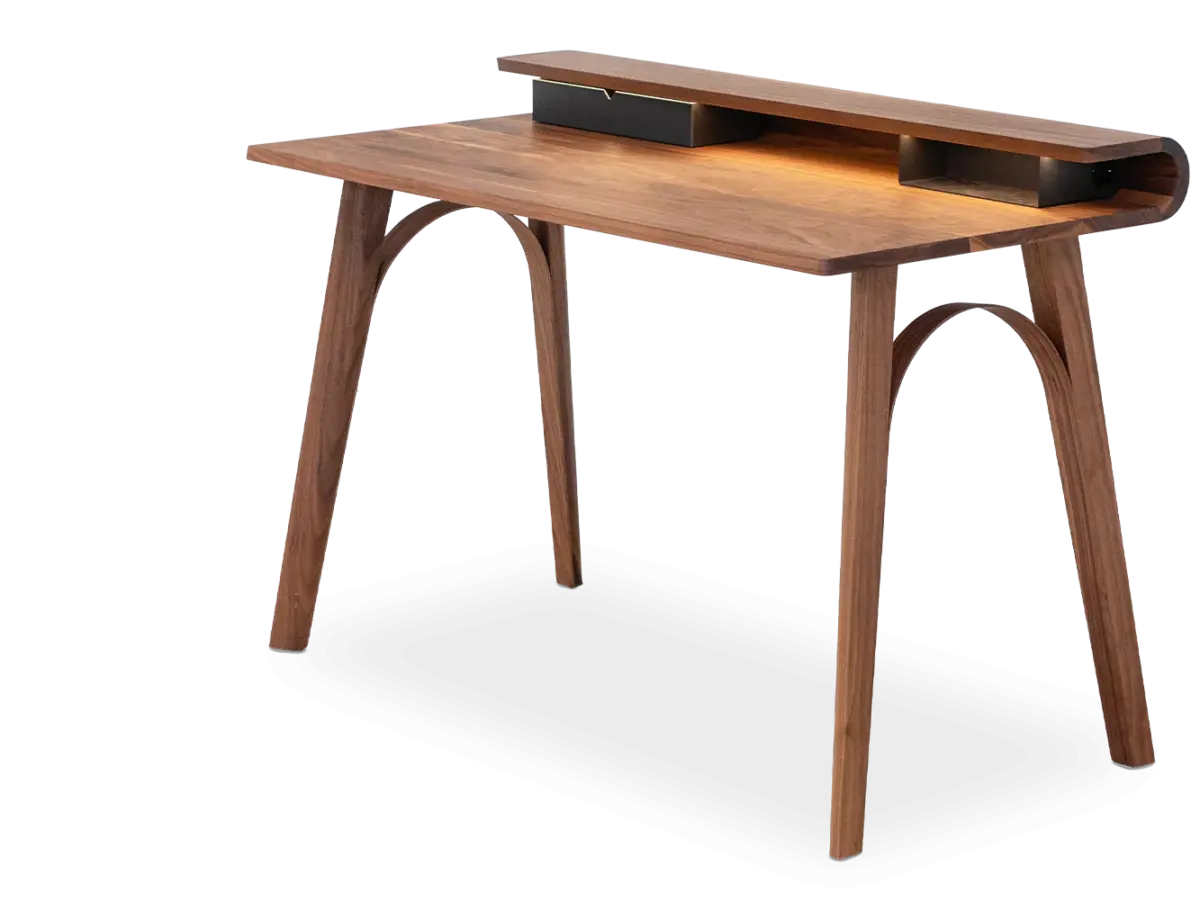 Moderner Arkus Schreibtisch von Rodam mit elegantem Design für stilvolles Arbeiten im Büro.