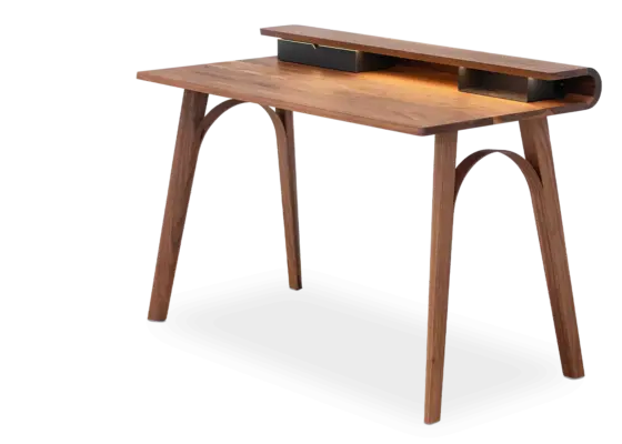 Moderner Arkus Schreibtisch von Rodam mit elegantem Design für stilvolles Arbeiten im Büro.