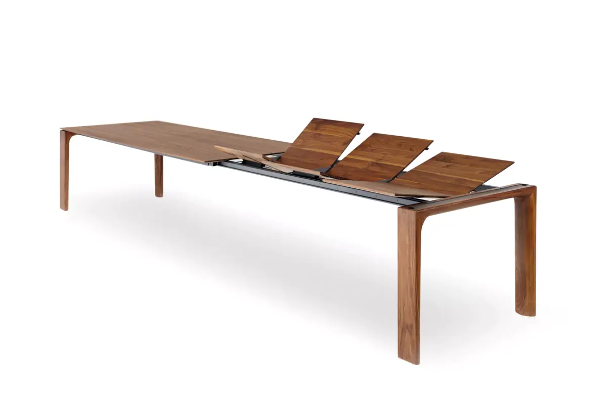 Eleganter Campa Tisch von Rodam mit modernem Design für stilvolle Wohnräume.