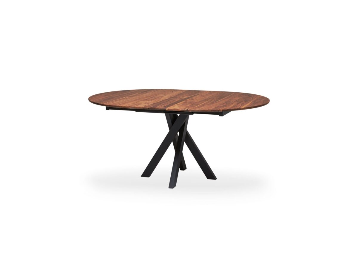 Eleganter David Mikado Esstisch aus Holz von Rodam mit charakteristischen gekreuzten Beinen.