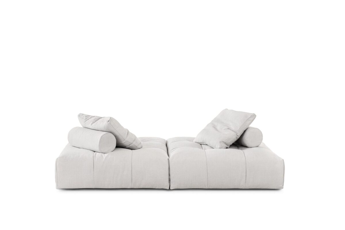 Modernes Saba Italia Pixel Sofa in zeitlosem Design für stilvolle Wohnräume.