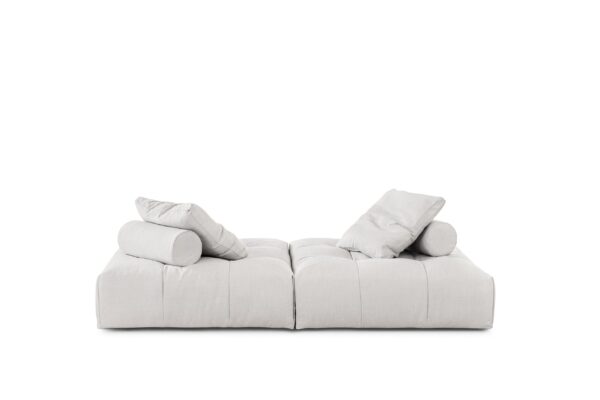 Modernes Saba Italia Pixel Sofa in zeitlosem Design für stilvolle Wohnräume.