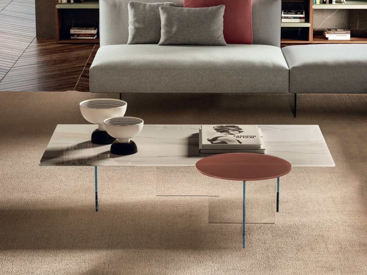 Moderner Lago Air 8 Couchtisch aus Glas mit schwebendem Design für elegante Wohnräume.