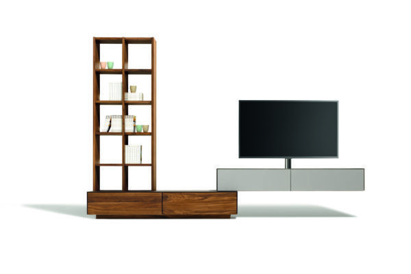 Moderne Cubus Pure Wohnwand aus Massivholz von Team 7, Design Sebastian Desch.