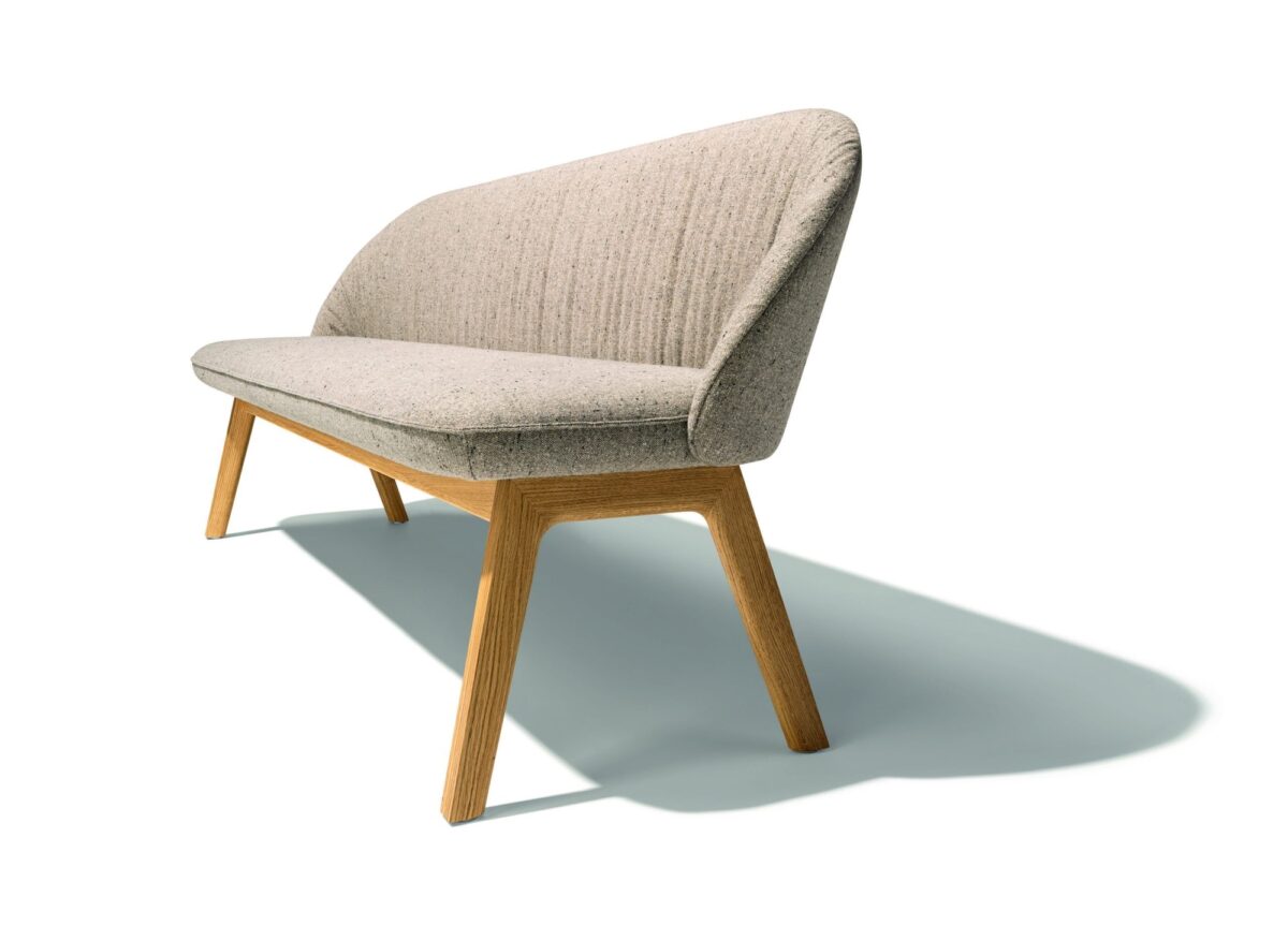 Moderne Flor Sitzbank aus Massivholz von Designer This Weber für Team 7