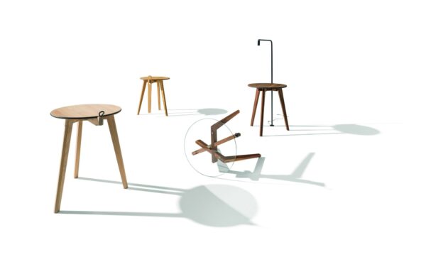Moderner Hi! Beistelltisch aus Holz von Team 7, Design Sebastian Desch