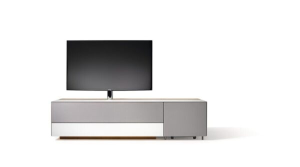 Elegantes Team 7 TV-Möbel aus Holz, entworfen von Designer Sebastian Desch.