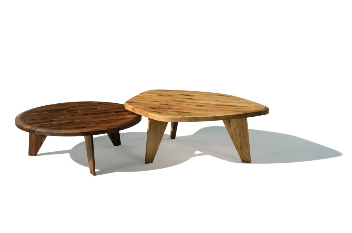 Moderner Ur Couchtisch aus Massivholz von Team 7, Design Sebastian Desch