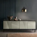 Moderne Glaskommode Psiche von Tonelli Design mit elegantem, transparentem Design für stilvolle Wohnräume.