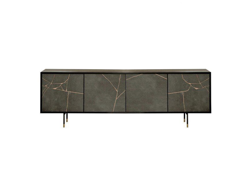 Moderne Kintsugi Kommode von Tonin Casa mit elegantem Design und hochwertiger Verarbeitung.