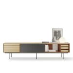 Elegante Aura Kommode von Treku mit modernem Design und hochwertiger Verarbeitung für stilvolle Wohnräume.