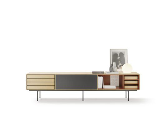 Elegante Aura Kommode von Treku mit modernem Design und hochwertiger Verarbeitung für stilvolle Wohnräume.