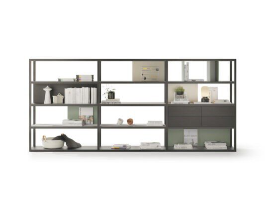 Modernes Kai Wandregal von Treku in minimalistischem Design für stilvolle Wohnräume.