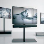 Flexible TV-Wandhalterung mit 360° Drehfunktion für perfekte Bildschirmausrichtung aus jedem Blickwinkel.