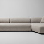 Modernes Kamari Sofa von Twils in elegantem Design für stilvolle Wohnräume.