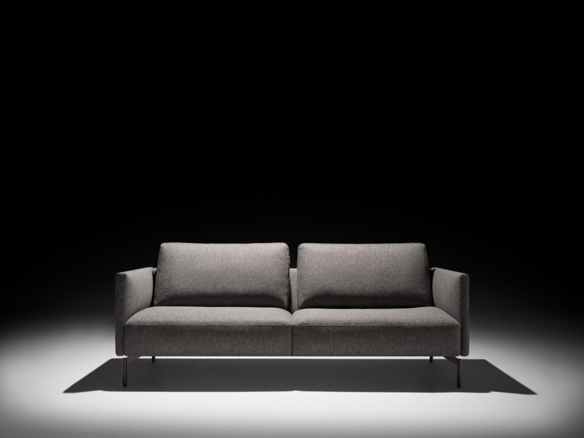 Modernes Twils Tutor Designer-Sofa mit elegantem Design für stilvolle Wohnräume.