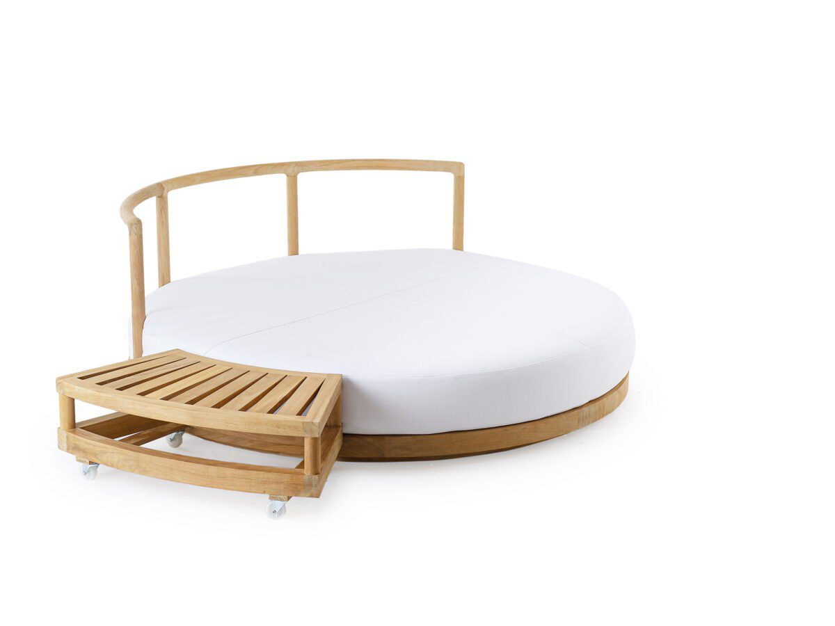 Elegante Unopiù Pevero Gartenmöbel aus hochwertigem Teakholz für stilvolle Außenbereiche.
