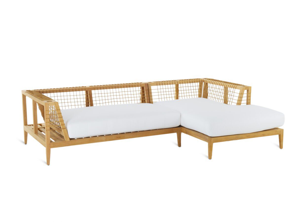 Modernes Synthesis Gartenmöbel-Set von Unopiù in elegantem Design für stilvolle Außenbereiche.