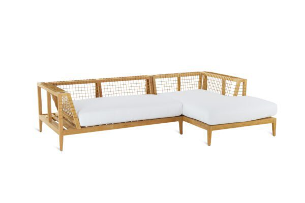 Modernes Synthesis Gartenmöbel-Set von Unopiù in elegantem Design für stilvolle Außenbereiche.