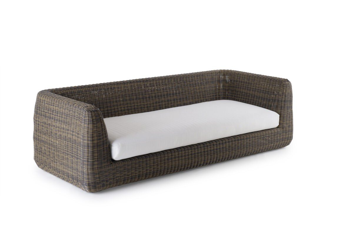 Elegantes Agora Outdoor-Sofa von Unopiù mit modernem Design für Terrasse und Garten.