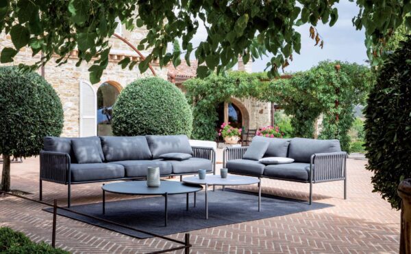 Moderne Key West Gartenmöbel-Sitzgruppe von Vermobil für stilvolle Außenbereiche.