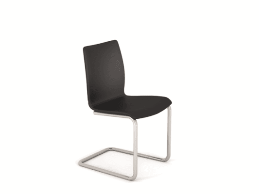 Moderner Sora Stuhl von Willisau mit elegantem Schweizer Design und hochwertiger Verarbeitung.