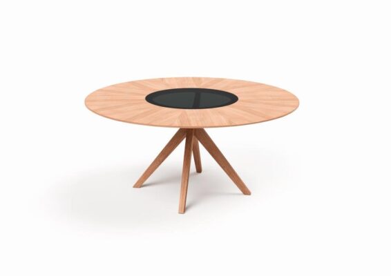 Moderner Bari Esstisch von Willisau mit elegantem Design und hochwertiger Verarbeitung.