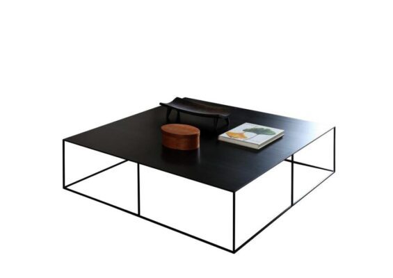 Moderner Zeus Noto Slim Irony Couchtisch mit minimalistischem Design und schlanker Metallkonstruktion.