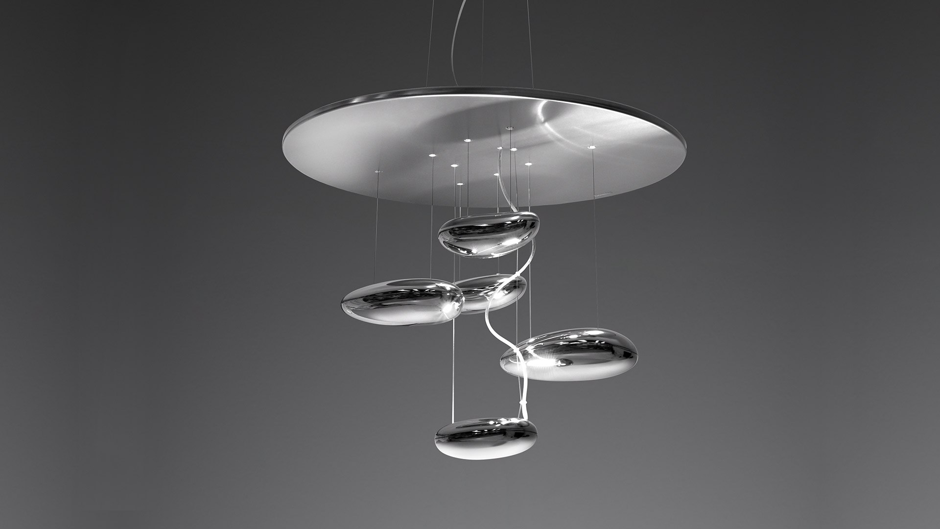 Artemide Mercury 2 Hängeleuchte mit spektakulärem Quecksilber-Effekt für stilvolle Beleuchtung.