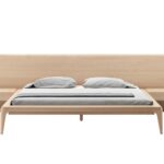 Modernes Design-Bett Latus 4 von Artisan aus Massivholz.