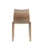 Moderner Torsio 5 Designerstuhl von Artisan mit geschwungener Rückenlehne.