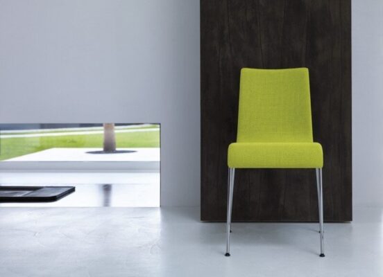 Eleganter Asia Stuhl von Crassevig - Italienisches Designmöbel für moderne Wohnräume