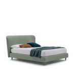 Elegantes Bolzan Coralle Polsterbett mit gepolstertem Kopfteil in modernem Design.