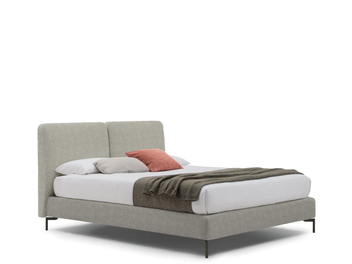 Modernes Bolzan Feel Bett mit gepolstertem Kopfteil in elegantem Grau für stilvolle Schlafzimmer.