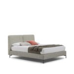 Modernes Bolzan Feel Bett mit gepolstertem Kopfteil in elegantem Grau für stilvolle Schlafzimmer.