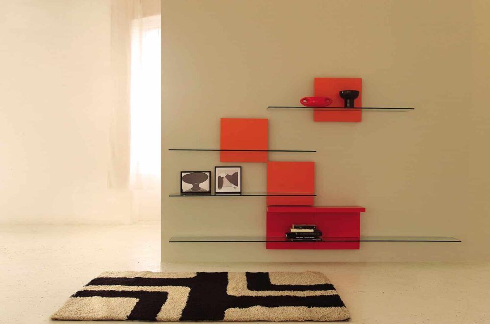 Elegante Orsenigo Regal Rutsche mit geschwungenem Design für Spielplätze und Freizeitanlagen.