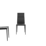 Eleganter Adria Stuhl von Tonin Casa mit modernem italienischen Design für stilvolle Esszimmer.