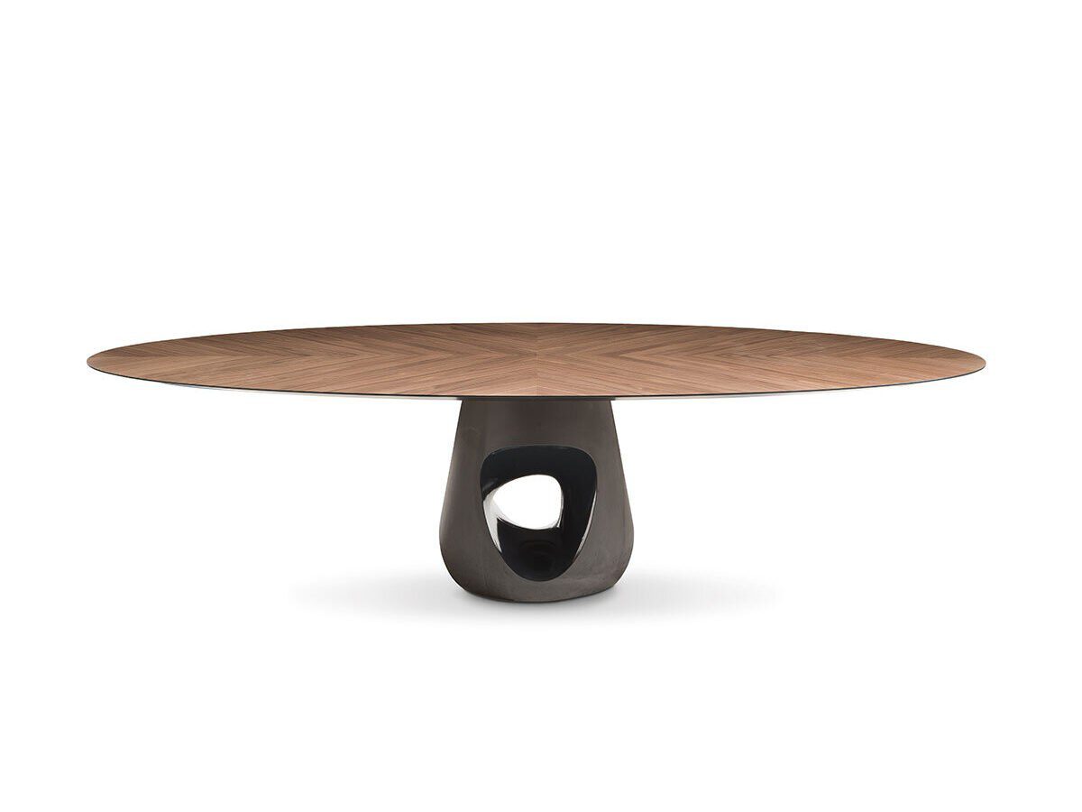 Eleganter Barbara Esstisch von Horm - Italienisches Design für moderne Esszimmer.