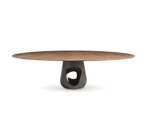 Eleganter Barbara Esstisch von Horm - Italienisches Design für moderne Esszimmer.