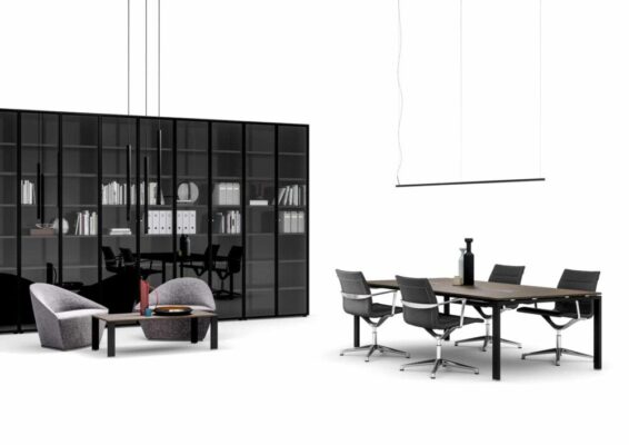 Hochwertiger Bralco Glider Chefschreibtisch mit elegantem Design für moderne Büroausstattung.